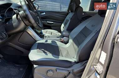 Внедорожник / Кроссовер Ford Kuga 2017 в 