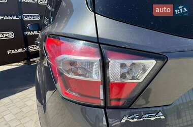 Внедорожник / Кроссовер Ford Kuga 2017 в 