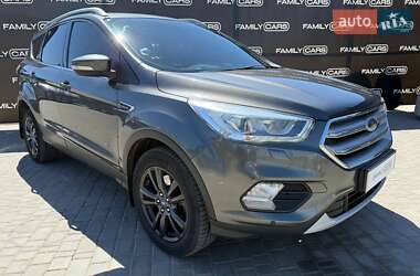 Внедорожник / Кроссовер Ford Kuga 2017 в 