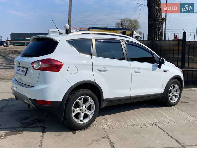 Позашляховик / Кросовер Ford Kuga 2012 в Києві