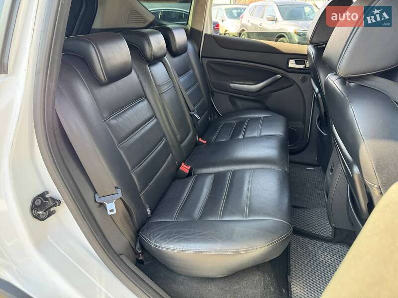 Позашляховик / Кросовер Ford Kuga 2012 в Києві