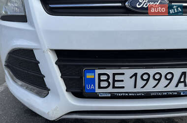 Внедорожник / Кроссовер Ford Kuga 2013 в 