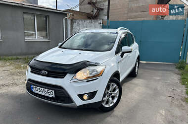 Позашляховик / Кросовер Ford Kuga 2011 в 