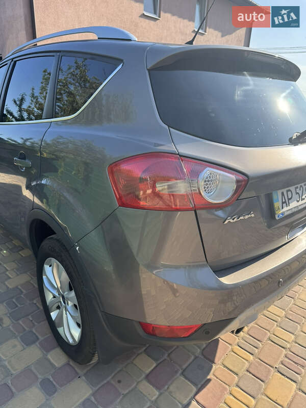 Внедорожник / Кроссовер Ford Kuga 2012 в Запорожье