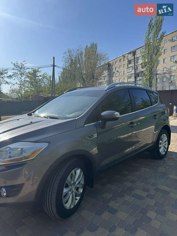 Внедорожник / Кроссовер Ford Kuga 2012 в Запорожье