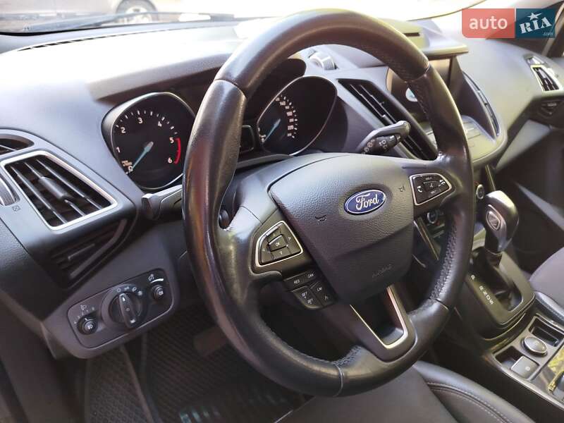 Внедорожник / Кроссовер Ford Kuga 2019 в Черкассах
