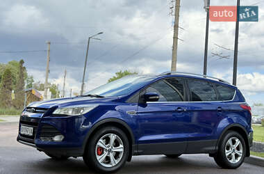 Позашляховик / Кросовер Ford Kuga 2013 в 