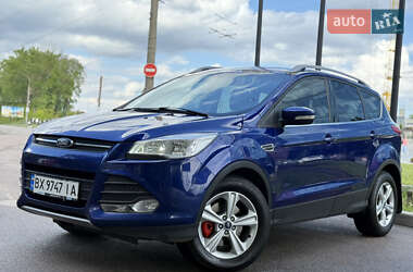 Позашляховик / Кросовер Ford Kuga 2013 в 