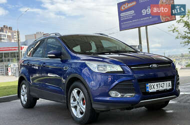 Позашляховик / Кросовер Ford Kuga 2013 в 