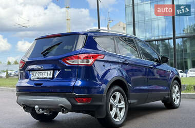 Позашляховик / Кросовер Ford Kuga 2013 в 