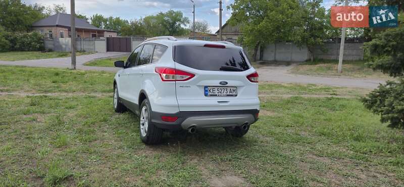 Внедорожник / Кроссовер Ford Kuga 2015 в Павлограде