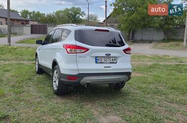 Внедорожник / Кроссовер Ford Kuga 2015 в 