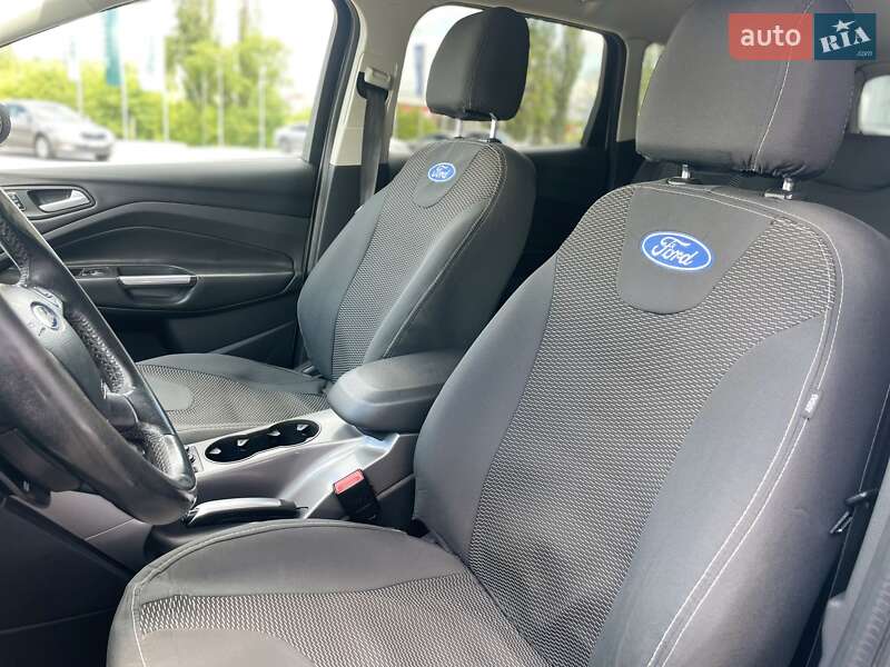 Позашляховик / Кросовер Ford Kuga 2013 в Тернополі