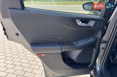 Внедорожник / Кроссовер Ford Kuga 2020 в 