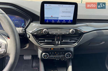 Внедорожник / Кроссовер Ford Kuga 2020 в 