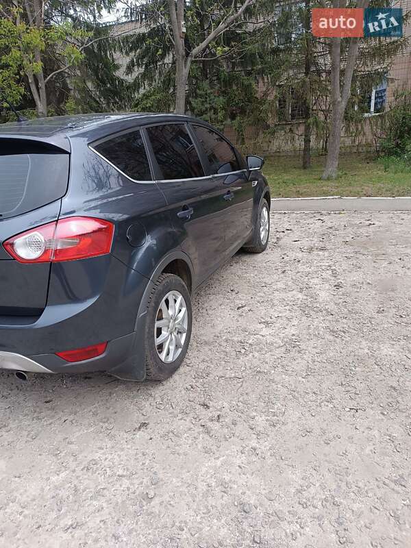 Внедорожник / Кроссовер Ford Kuga 2011 в Сумах