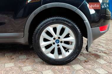 Позашляховик / Кросовер Ford Kuga 2012 в 