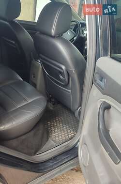 Позашляховик / Кросовер Ford Kuga 2012 в 