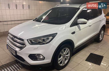 Внедорожник / Кроссовер Ford Kuga 2018 в Киеве