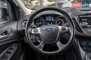 Внедорожник / Кроссовер Ford Kuga 2016 в 
