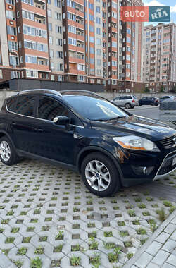 Внедорожник / Кроссовер Ford Kuga 2011 в 