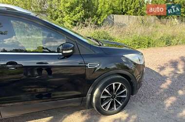 Внедорожник / Кроссовер Ford Kuga 2013 в 