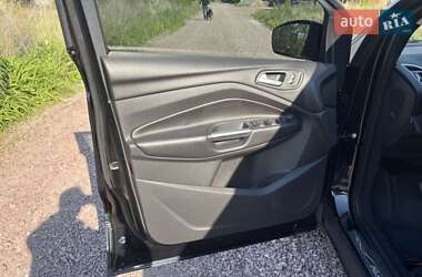 Внедорожник / Кроссовер Ford Kuga 2013 в 