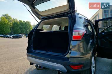 Внедорожник / Кроссовер Ford Kuga 2017 в 