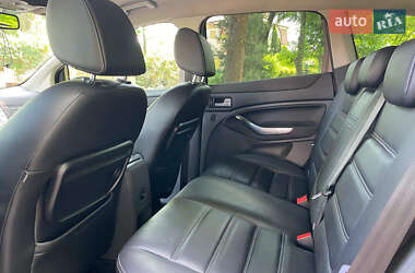 Позашляховик / Кросовер Ford Kuga 2012 в 