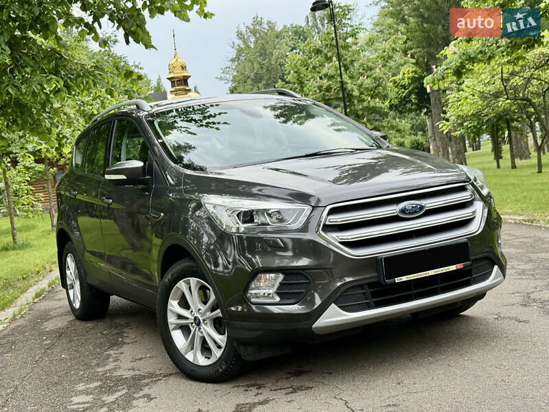 Внедорожник / Кроссовер Ford Kuga 2019 в Киеве