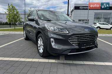 Внедорожник / Кроссовер Ford Kuga 2021 в 