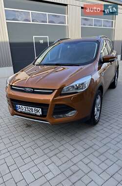 Внедорожник / Кроссовер Ford Kuga 2015 в 