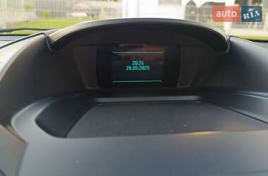 Внедорожник / Кроссовер Ford Kuga 2015 в 