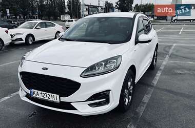Позашляховик / Кросовер Ford Kuga 2021 в Києві