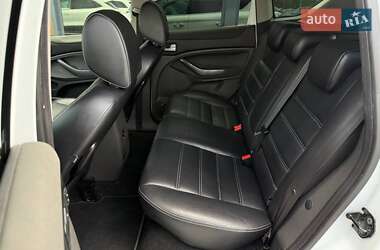 Внедорожник / Кроссовер Ford Kuga 2011 в 