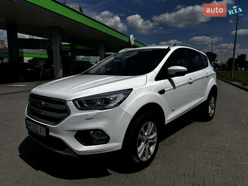 Внедорожник / Кроссовер Ford Kuga 2018 в Житомире