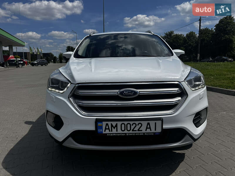 Внедорожник / Кроссовер Ford Kuga 2018 в Житомире