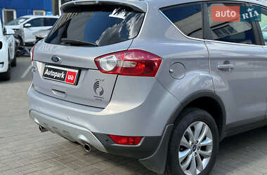 Позашляховик / Кросовер Ford Kuga 2011 в 