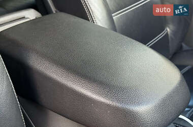 Позашляховик / Кросовер Ford Kuga 2011 в 
