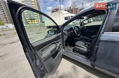 Внедорожник / Кроссовер Ford Kuga 2011 в 