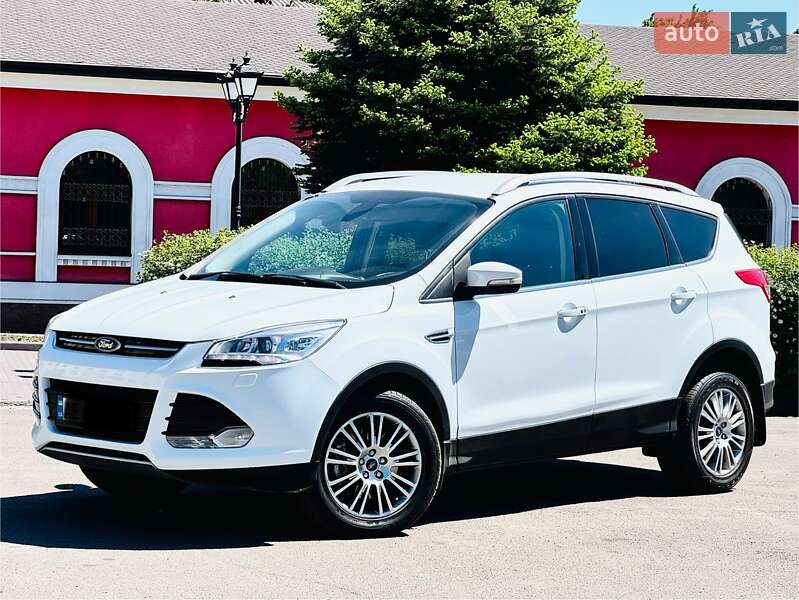 Внедорожник / Кроссовер Ford Kuga 2013 в 