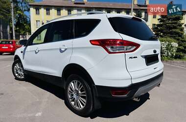 Внедорожник / Кроссовер Ford Kuga 2013 в 