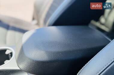 Внедорожник / Кроссовер Ford Kuga 2013 в 