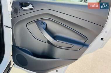 Внедорожник / Кроссовер Ford Kuga 2013 в 
