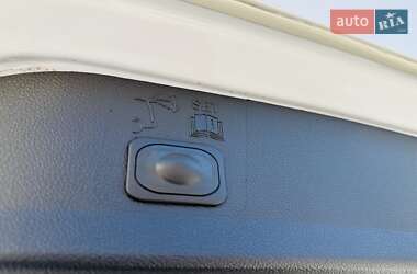Внедорожник / Кроссовер Ford Kuga 2013 в 