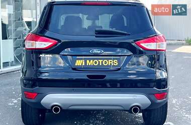 Позашляховик / Кросовер Ford Kuga 2016 в 