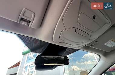 Позашляховик / Кросовер Ford Kuga 2016 в 