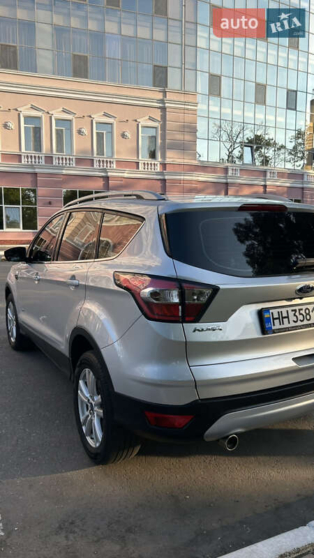 Позашляховик / Кросовер Ford Kuga 2017 в Одесі
