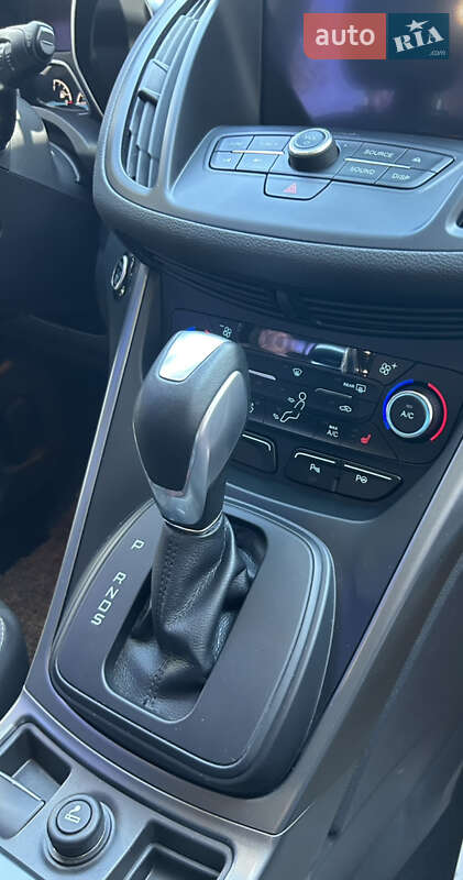 Позашляховик / Кросовер Ford Kuga 2017 в Одесі