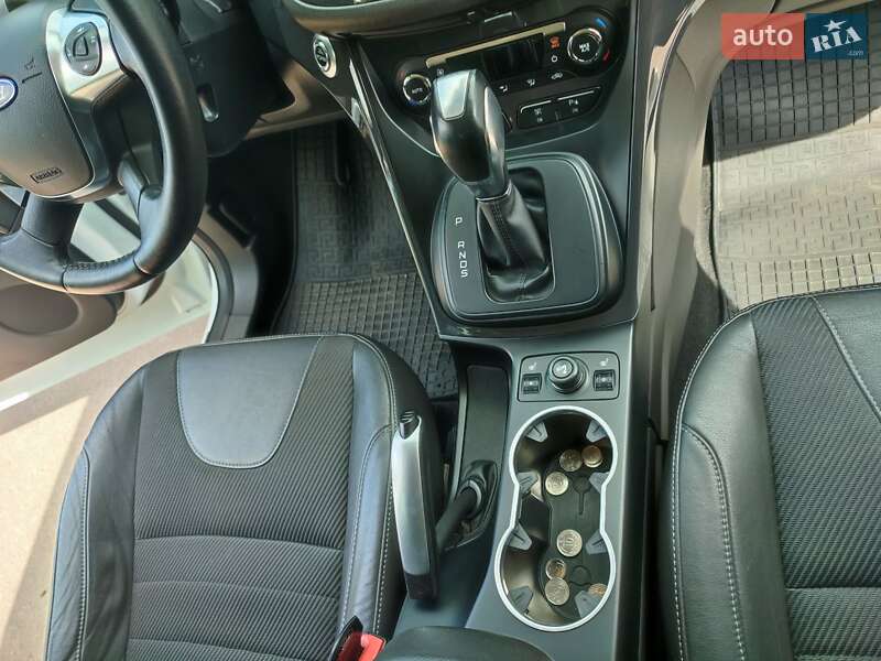 Внедорожник / Кроссовер Ford Kuga 2013 в Житомире